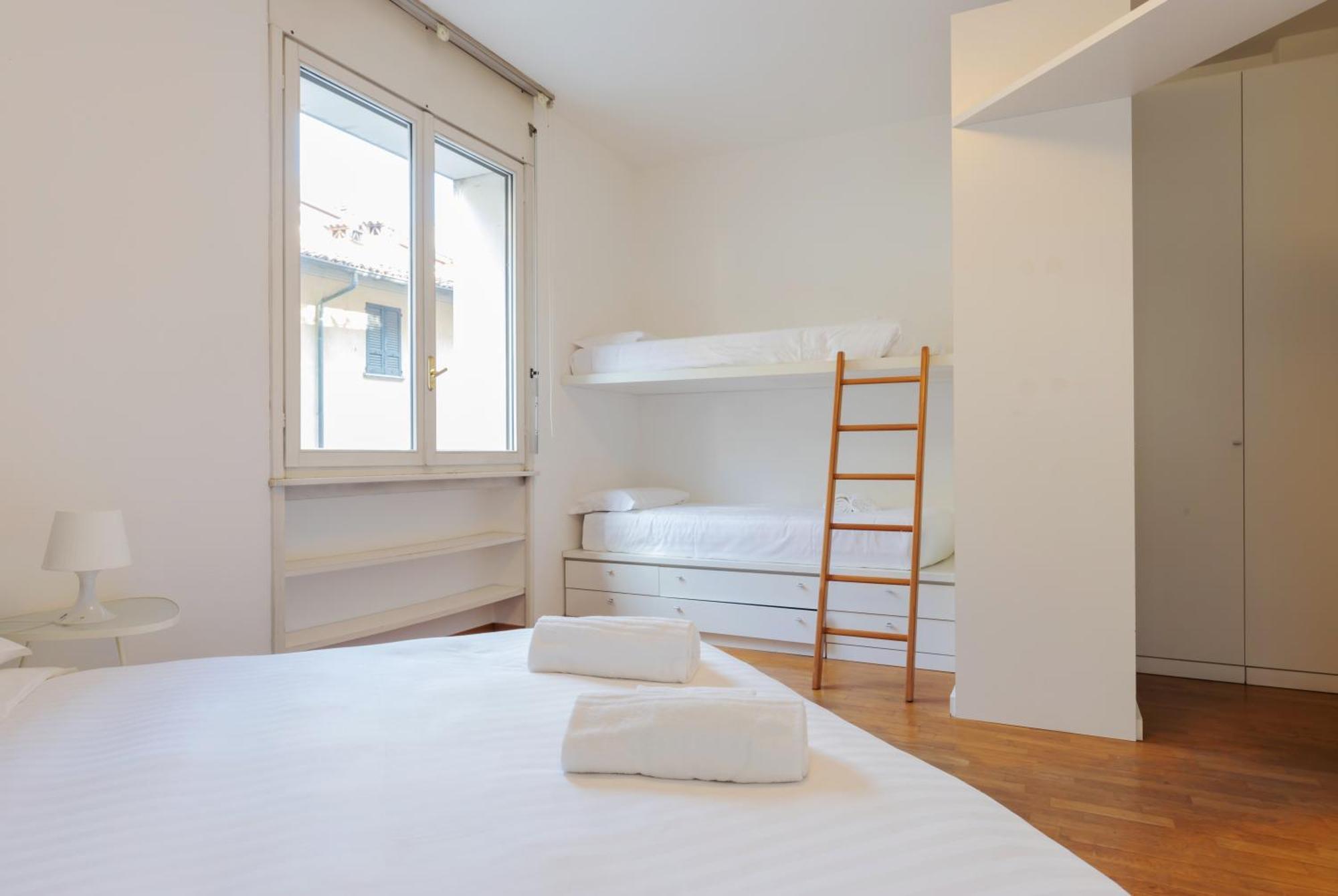 Joivy Apartments By The Lake Como Eksteriør billede